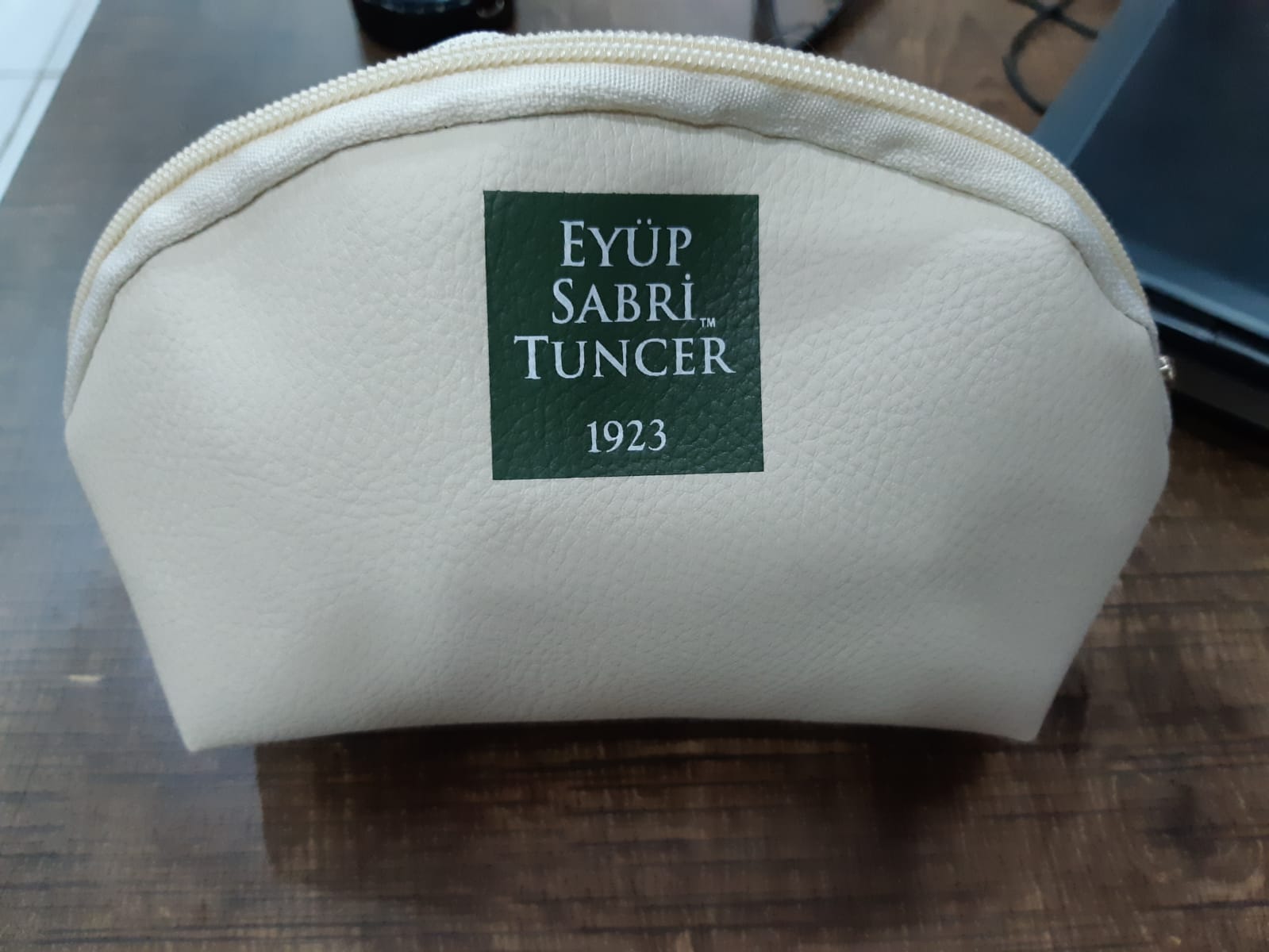 Makyaj Çantası